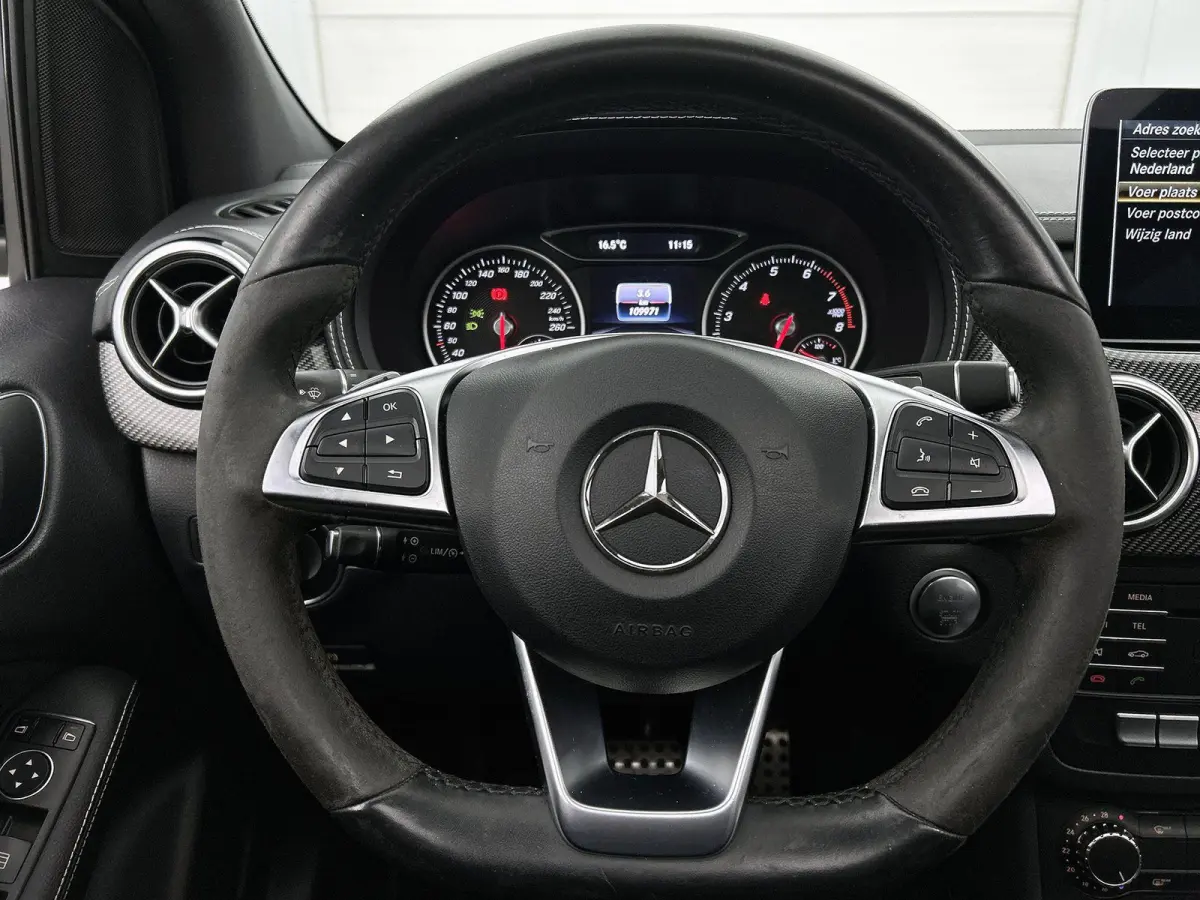 180 | Automaat | Panoramadak | Cruise Control | Lichtmetalen Velgen |