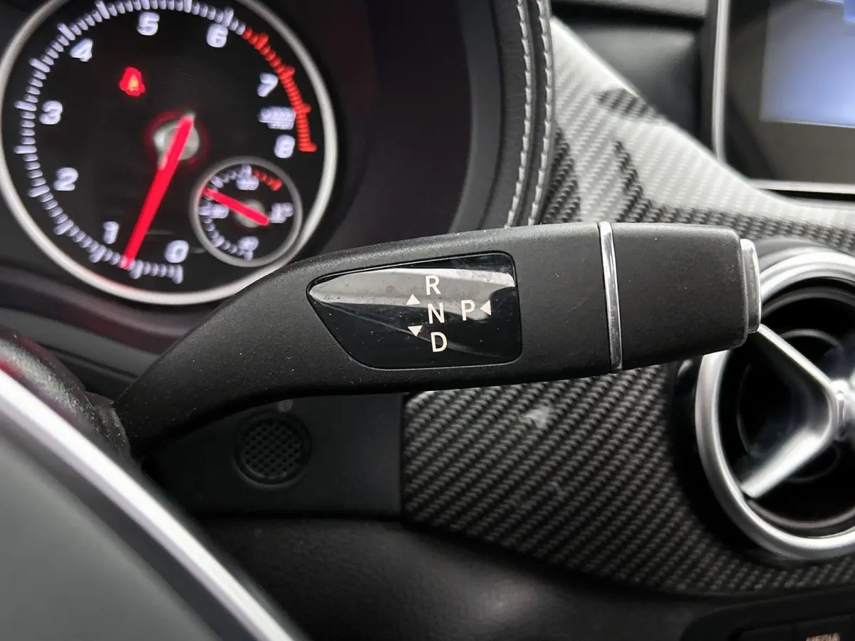 180 | Automaat | Panoramadak | Cruise Control | Lichtmetalen Velgen |