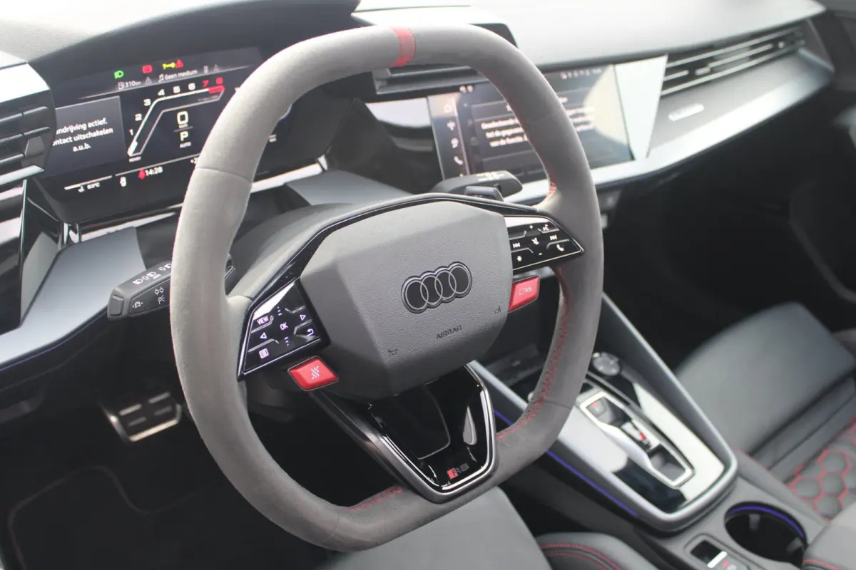 2.5 TFSI Quattro | Pano | Sonos | HUD | ACC