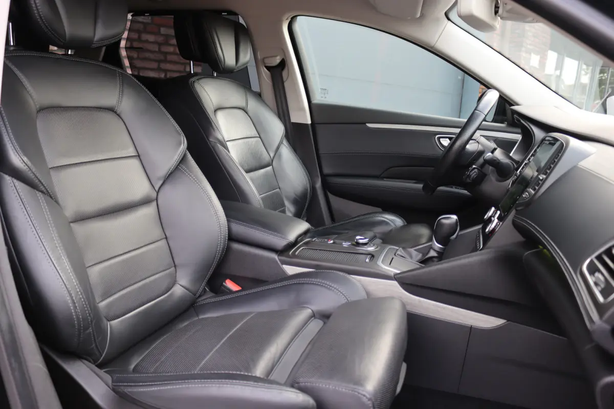 1.6 TCe 4CONTROL Initiale Paris | Adaptive Cruise Control | Massage | Head-up | Leder | Stoelverwarming | Dodehoekassistent | Stoelventilatie |