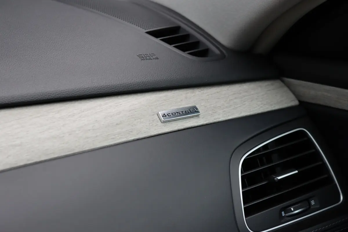 1.6 TCe 4CONTROL Initiale Paris | Adaptive Cruise Control | Massage | Head-up | Leder | Stoelverwarming | Dodehoekassistent | Stoelventilatie |