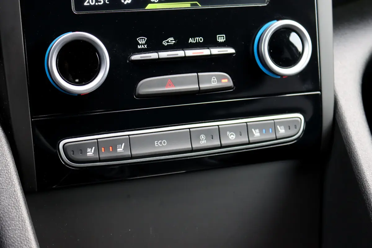 1.6 TCe 4CONTROL Initiale Paris | Adaptive Cruise Control | Massage | Head-up | Leder | Stoelverwarming | Dodehoekassistent | Stoelventilatie |