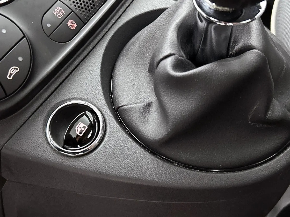 0.9 TwinAir Turbo Lounge | Panoramadak | Cruise Control | Navigatie | Lichtmetalen Velgen |