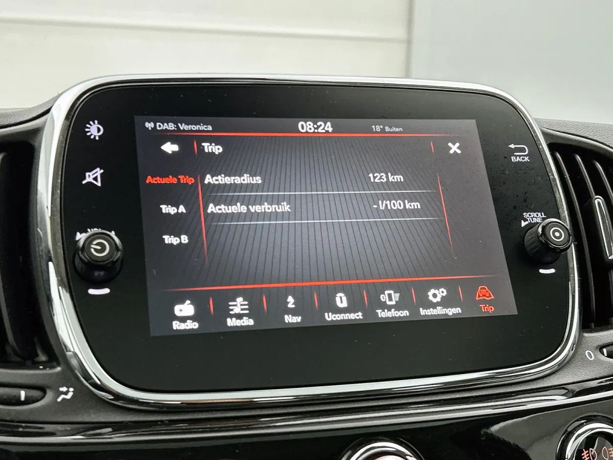 0.9 TwinAir Turbo Lounge | Panoramadak | Cruise Control | Navigatie | Lichtmetalen Velgen |
