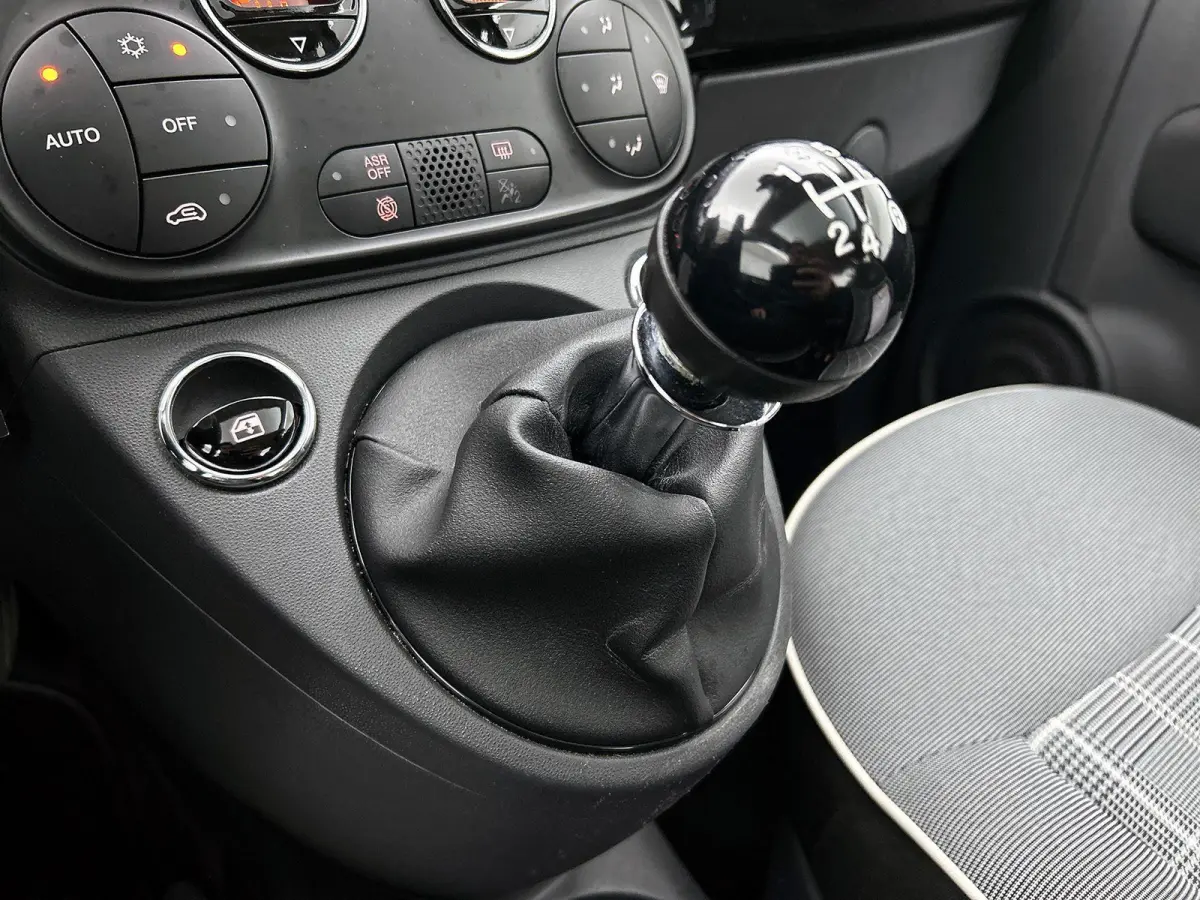 0.9 TwinAir Turbo Lounge | Panoramadak | Cruise Control | Navigatie | Lichtmetalen Velgen |