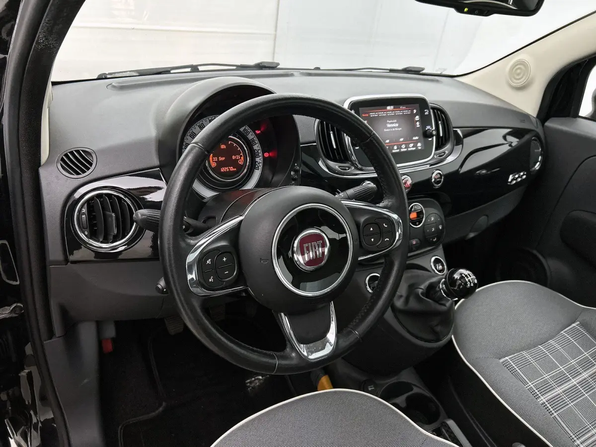 0.9 TwinAir Turbo Lounge | Panoramadak | Cruise Control | Navigatie | Lichtmetalen Velgen |