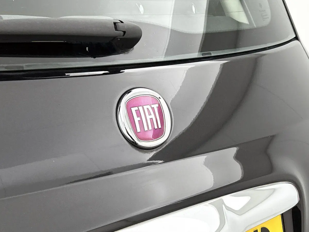 0.9 TwinAir Turbo Lounge | Panoramadak | Cruise Control | Navigatie | Lichtmetalen Velgen |