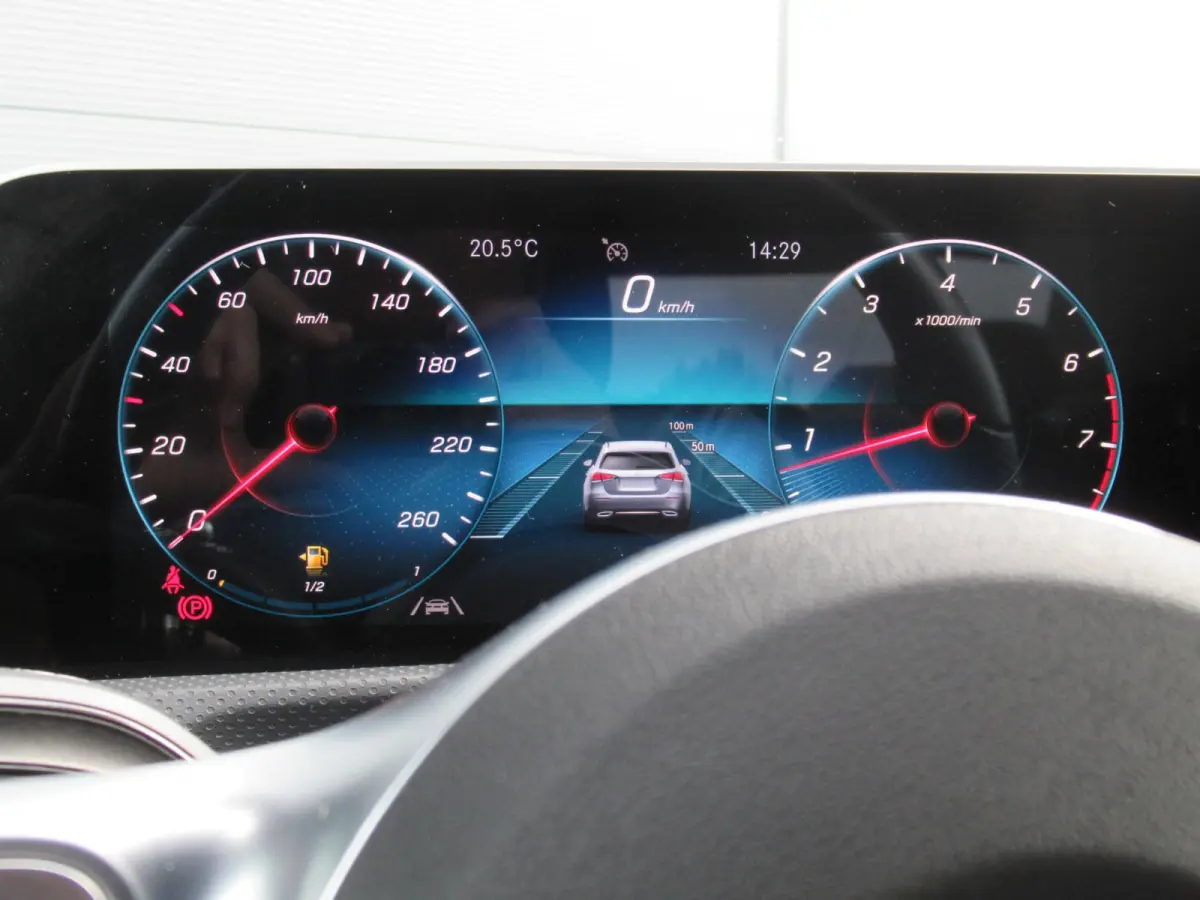 180 Business Solution AMG | Virtual cockpit | Apple Carplay/Android | Camera | Donker glas