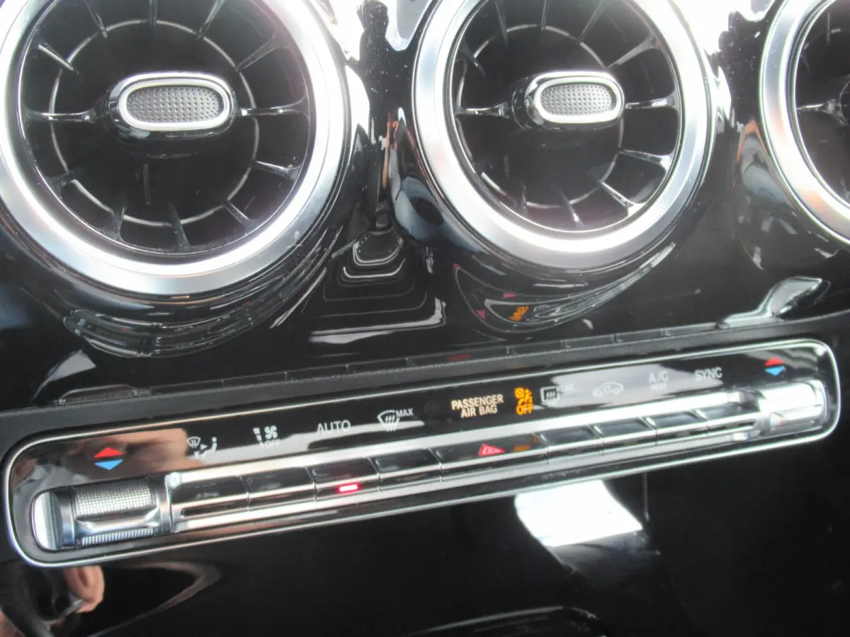 180 Business Solution AMG | Virtual cockpit | Apple Carplay/Android | Camera | Donker glas