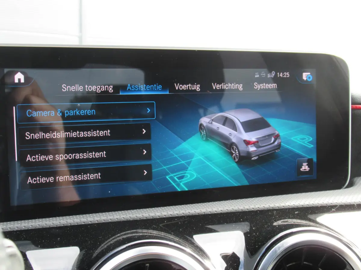180 Business Solution AMG | Virtual cockpit | Apple Carplay/Android | Camera | Donker glas