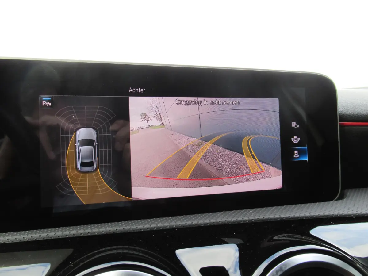 180 Business Solution AMG | Virtual cockpit | Apple Carplay/Android | Camera | Donker glas