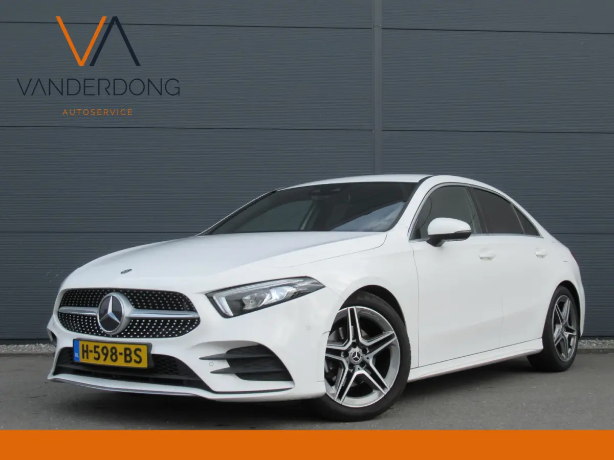 180 Business Solution AMG | Virtual cockpit | Apple Carplay/Android | Camera | Donker glas