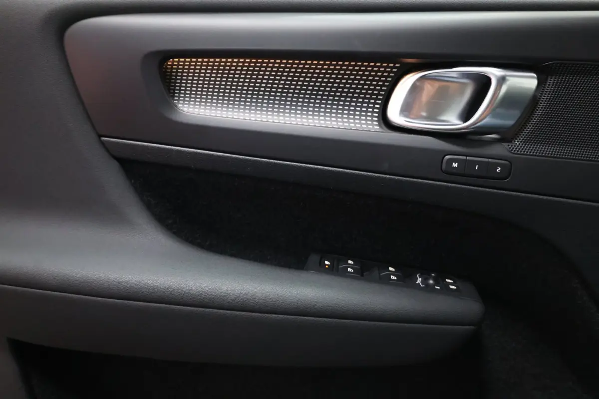 1.5 T5 R-line LED/VIRTUAL/PANO/LEER+S.VERWARMING/19" LMV/CAM/12 MND GARANTIE!