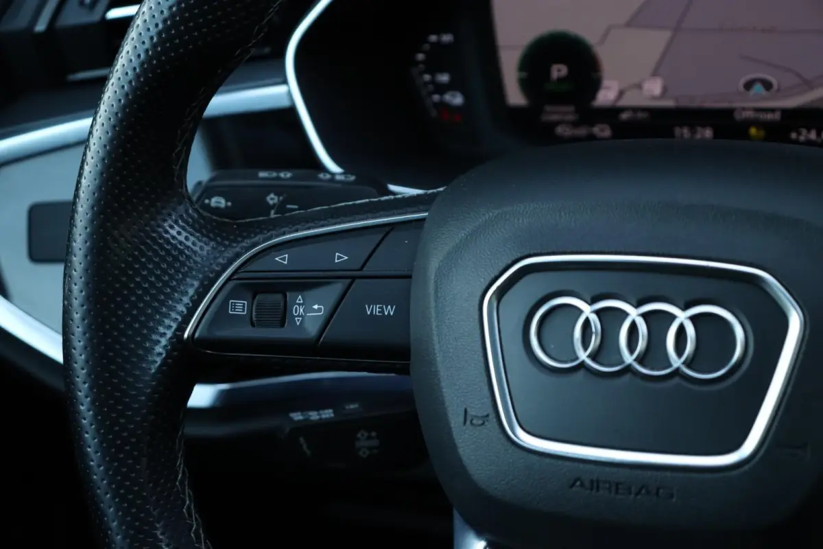 45 TFSIe / 3x S-Line / 245PK / Black Optic / Automaat / Navi / Pano / Matrix LED / Keyless / Camera / Cruise / 19"!