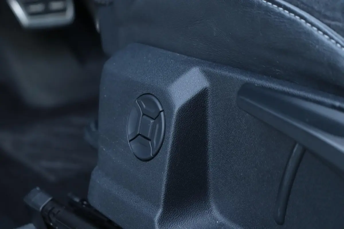 45 TFSIe / 3x S-Line / 245PK / Black Optic / Automaat / Navi / Pano / Matrix LED / Keyless / Camera / Cruise / 19"!