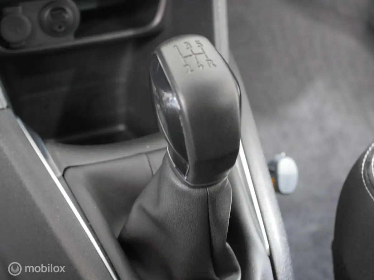 1.6 BlueHDi Active | Navi | Cruise | BT | APK