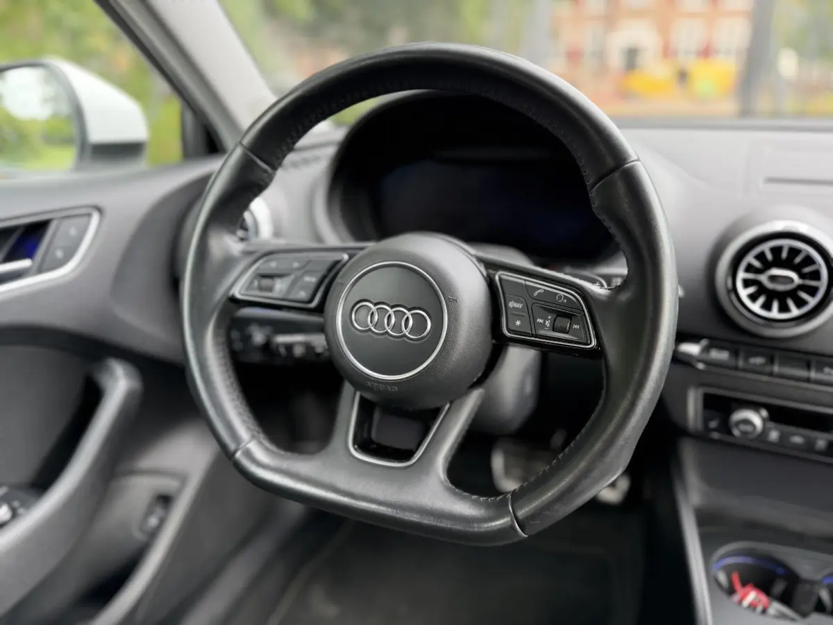 1.4 e-tron Sport | Virtual Cockpit | Adaptive |