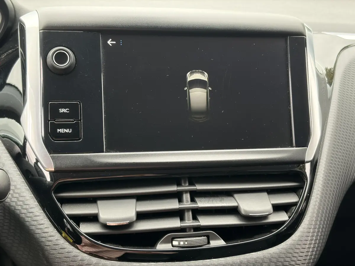 1.2 PureTech Blue Lease Executive ✓Dealer Onderhouden✓2e Eigenaar✓Navi✓Carplay✓Clima✓Cruise✓Pdc✓5 Deurs✓16'' Lm velgen✓N.A.P✓Apk tot 09-2027