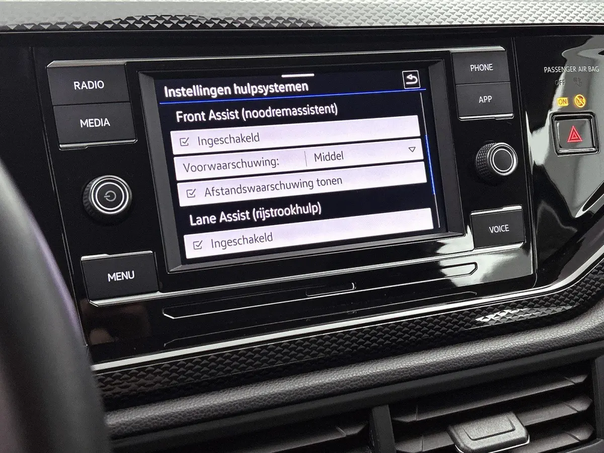 1.0 TSI Life | Airconditioning | Apple Carplay / Android Auto | Cruise Control | Lichtmetalen Velgen |