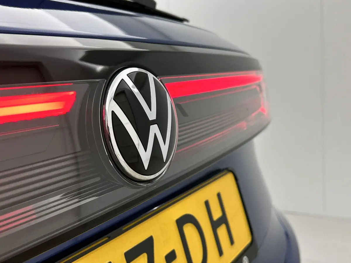 1.0 TSI Life | Airconditioning | Apple Carplay / Android Auto | Cruise Control | Lichtmetalen Velgen |