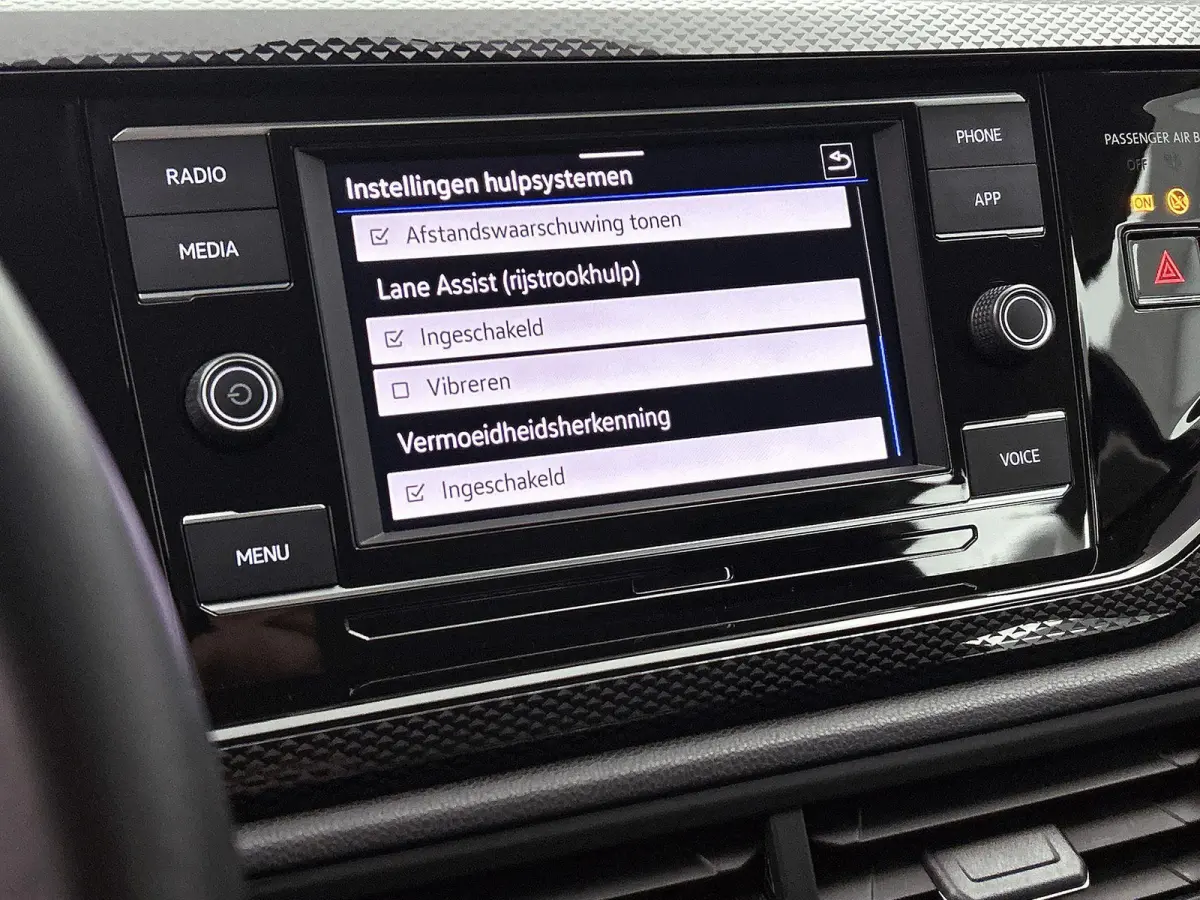 1.0 TSI Life | Airconditioning | Apple Carplay / Android Auto | Cruise Control | Lichtmetalen Velgen |