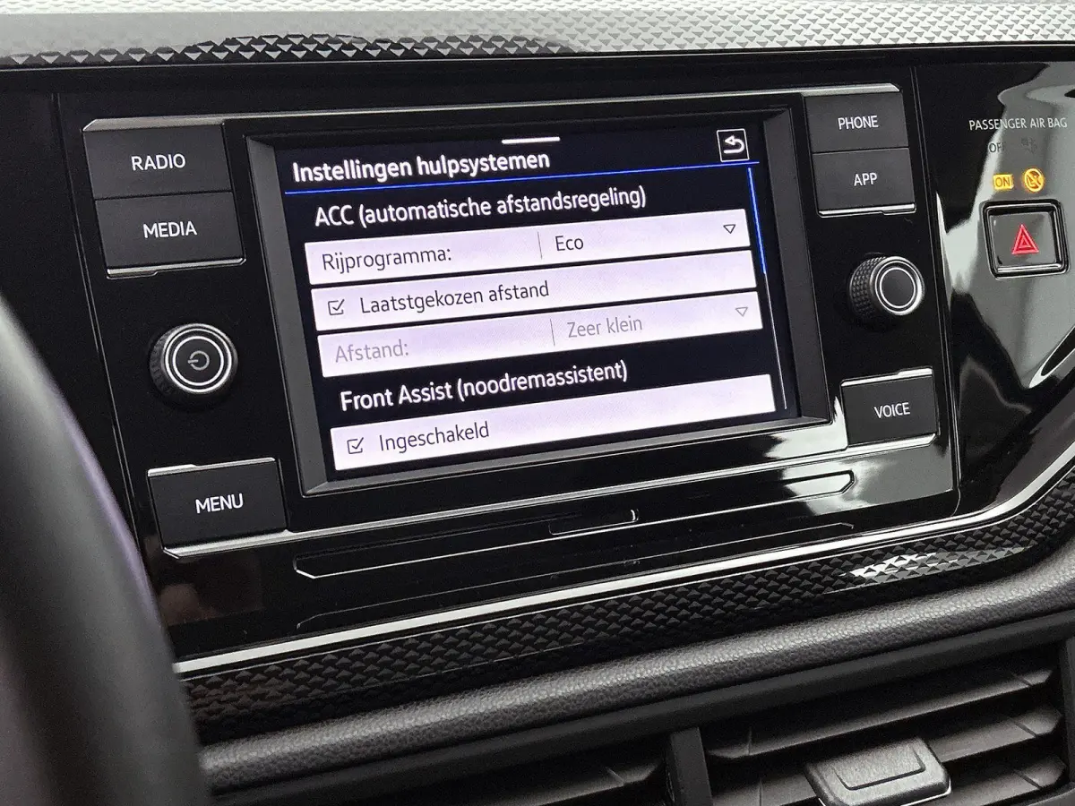 1.0 TSI Life | Airconditioning | Apple Carplay / Android Auto | Cruise Control | Lichtmetalen Velgen |