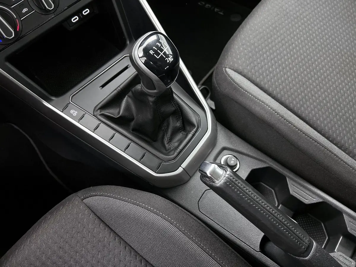 1.0 TSI Life | Airconditioning | Apple Carplay / Android Auto | Cruise Control | Lichtmetalen Velgen |