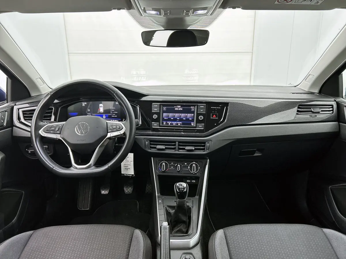1.0 TSI Life | Airconditioning | Apple Carplay / Android Auto | Cruise Control | Lichtmetalen Velgen |