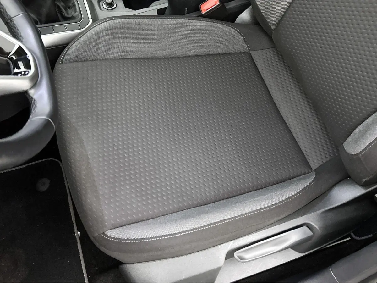 1.0 TSI Life | Airconditioning | Apple Carplay / Android Auto | Cruise Control | Lichtmetalen Velgen |