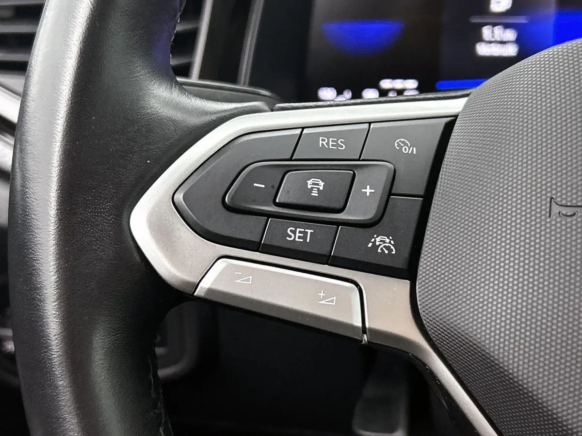 1.0 TSI Life | Airconditioning | Apple Carplay / Android Auto | Cruise Control | Lichtmetalen Velgen |