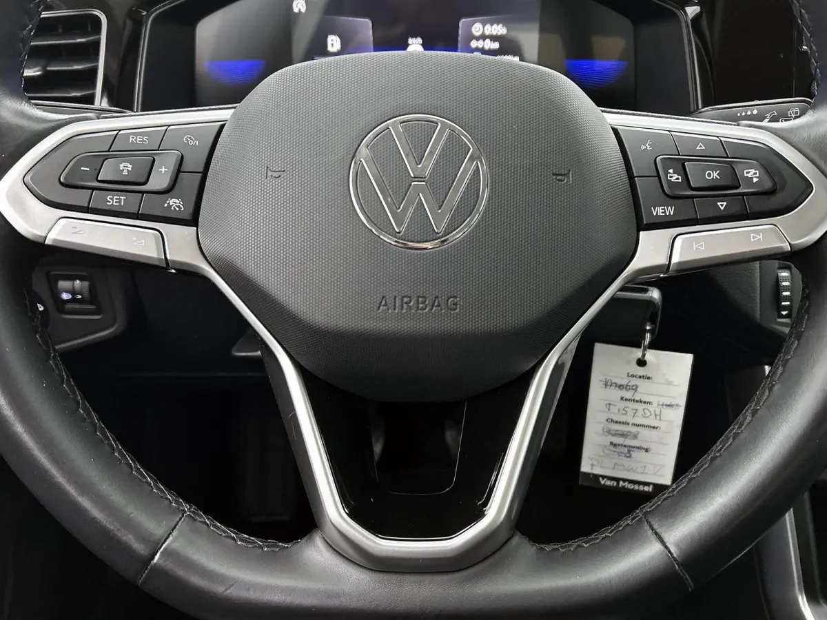 1.0 TSI Life | Airconditioning | Apple Carplay / Android Auto | Cruise Control | Lichtmetalen Velgen |