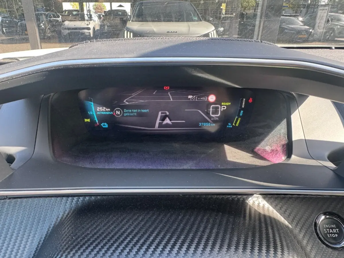 EV GT 50 kWh Alcantara/Leer | 18" Lichtmetaal | Stoelverwarming | LED | Adpatieve Cruise | Climate | Camera | Achteruitrijcamera | Afwijkende dakkleur | Airco (automatisch)