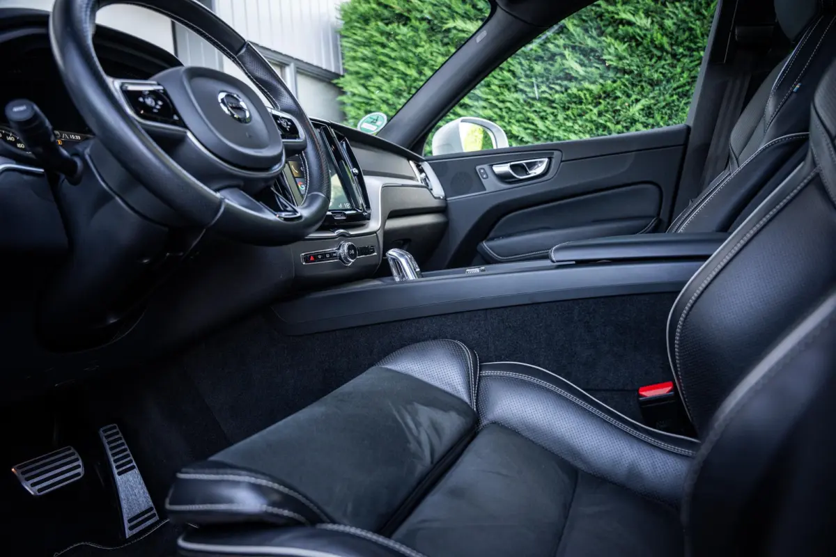 2.0 T8 407pk AWD R-Design Pano-dak|Trekhaak|ACC|HuD|Dealer-onderhouden