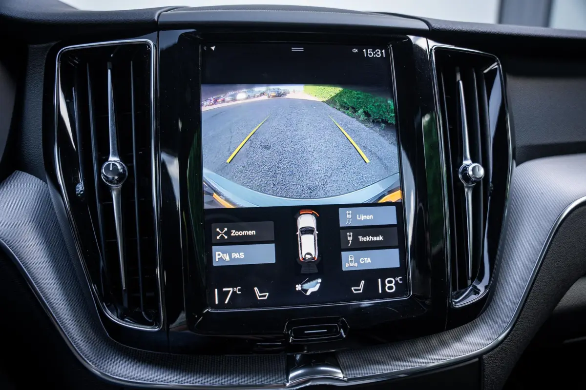 2.0 T8 407pk AWD R-Design Pano-dak|Trekhaak|ACC|HuD|Dealer-onderhouden