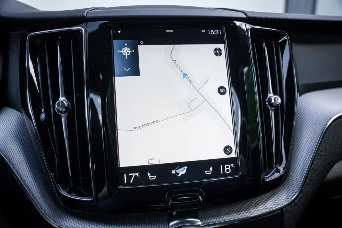 2.0 T8 407pk AWD R-Design Pano-dak|Trekhaak|ACC|HuD|Dealer-onderhouden