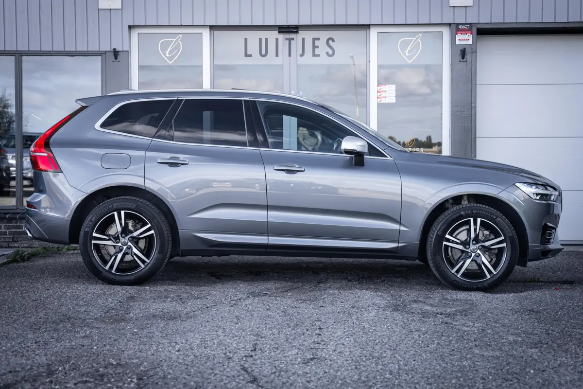 2.0 T8 407pk AWD R-Design Pano-dak|Trekhaak|ACC|HuD|Dealer-onderhouden