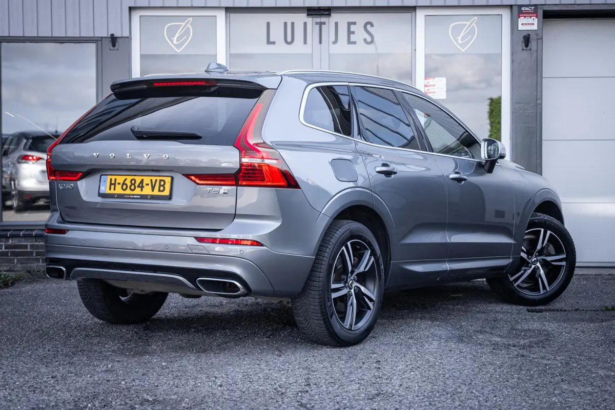2.0 T8 407pk AWD R-Design Pano-dak|Trekhaak|ACC|HuD|Dealer-onderhouden