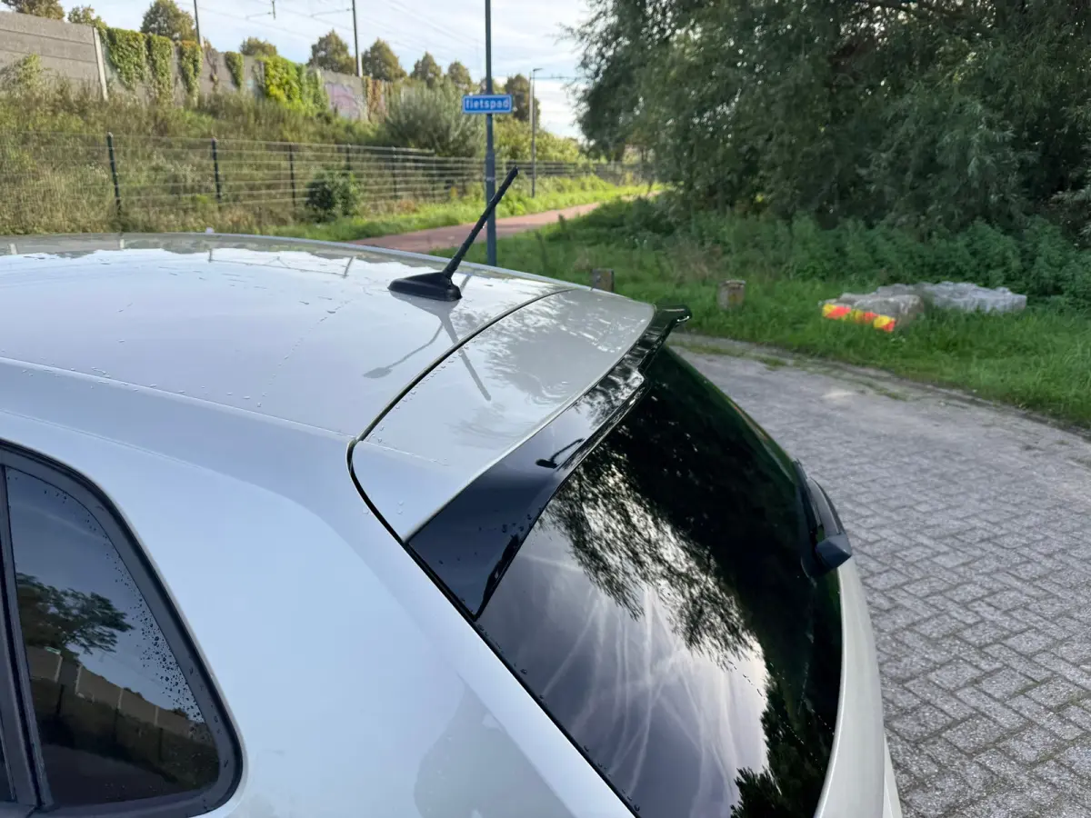 1.0 TSI R-LINE PDC I CARPLAY I CRUISE I LEER I CLIMA I 1E EIG I UNIEK