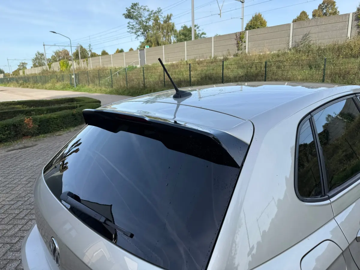 1.0 TSI R-LINE PDC I CARPLAY I CRUISE I LEER I CLIMA I 1E EIG I UNIEK
