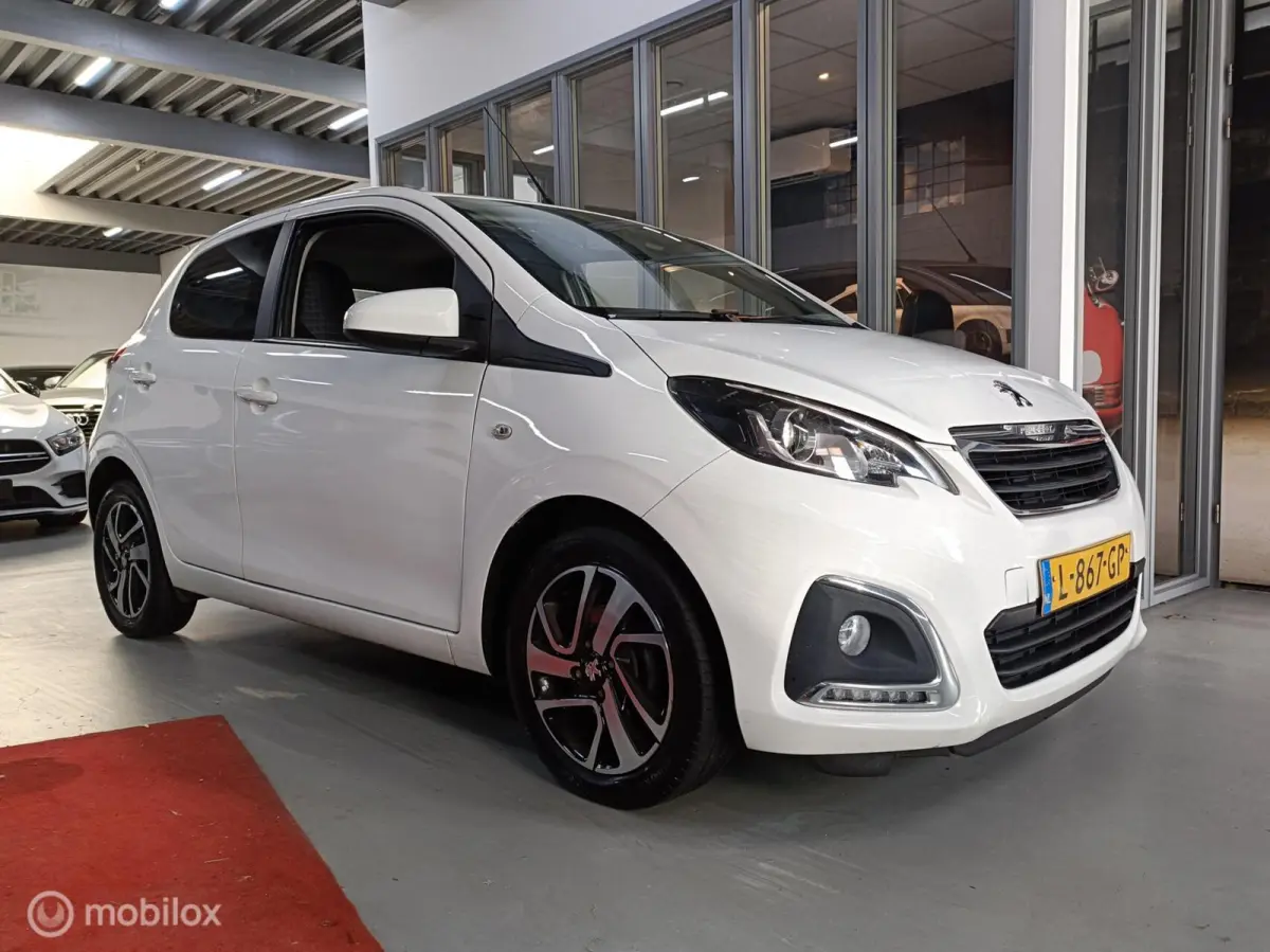 1.0 e-VTi Allure 2021 CARPLAY AIRCO ELEK RAMEN VELGEN NW APK 5 DEURS
