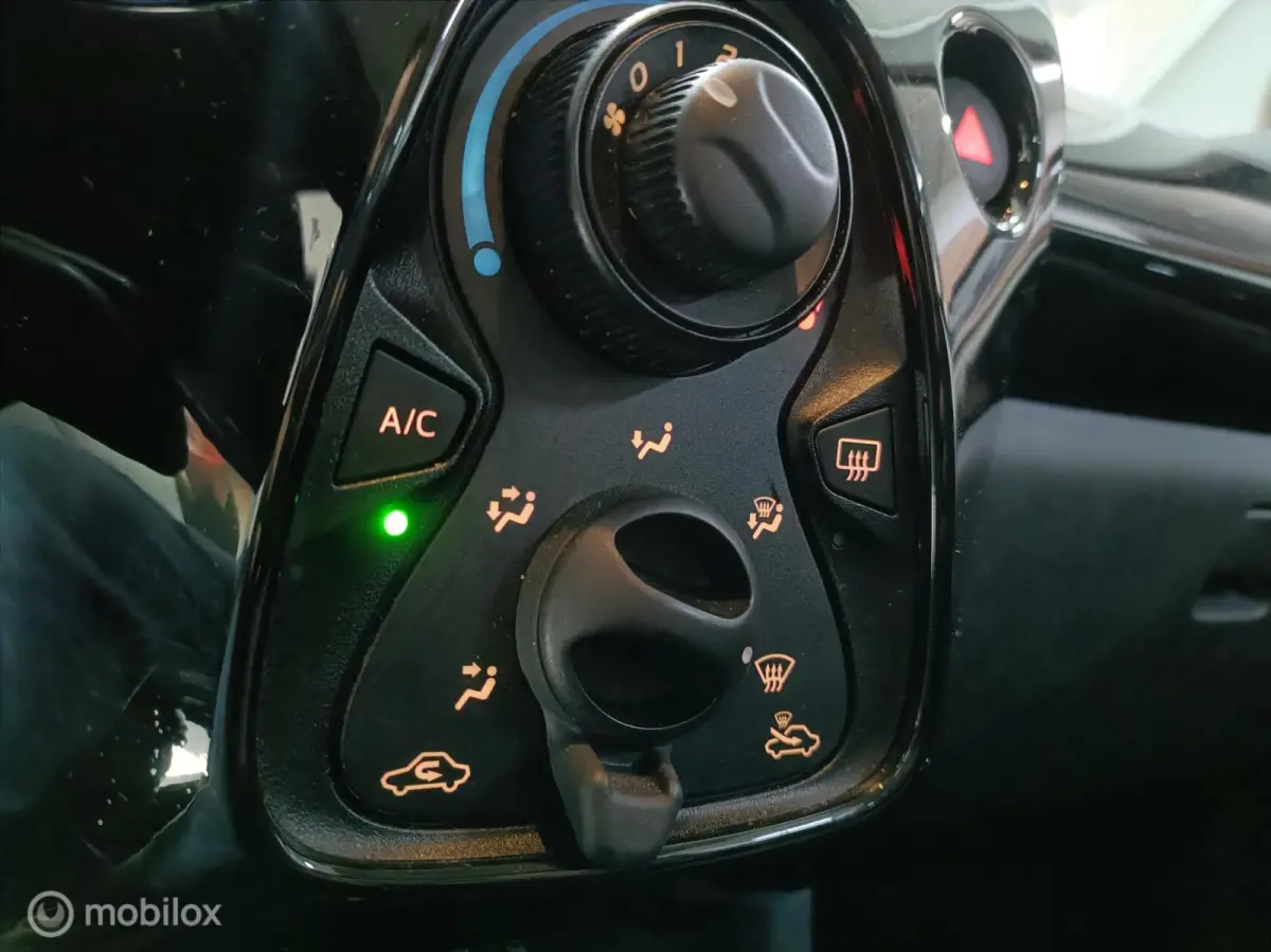 1.0 e-VTi Allure 2021 CARPLAY AIRCO ELEK RAMEN VELGEN NW APK 5 DEURS