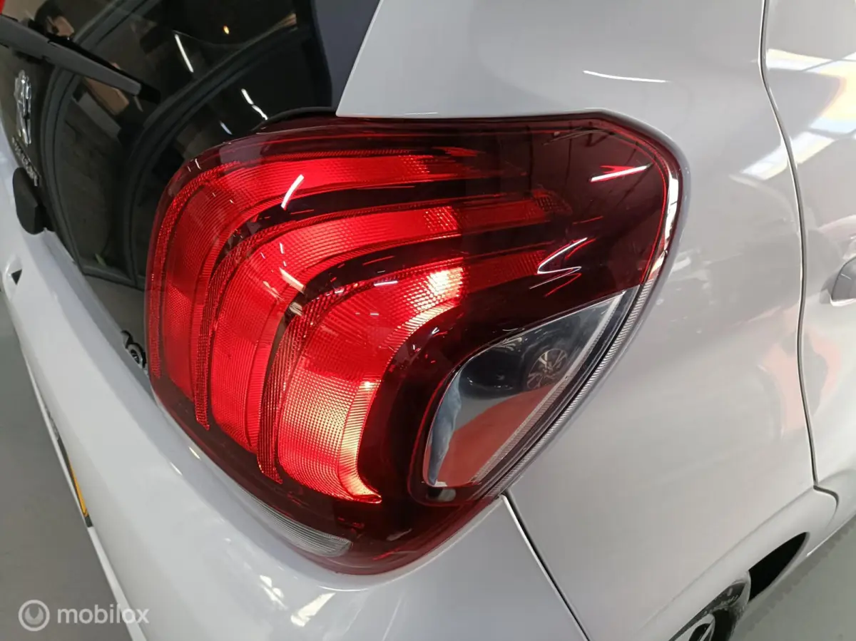 1.0 e-VTi Allure 2021 CARPLAY AIRCO ELEK RAMEN VELGEN NW APK 5 DEURS
