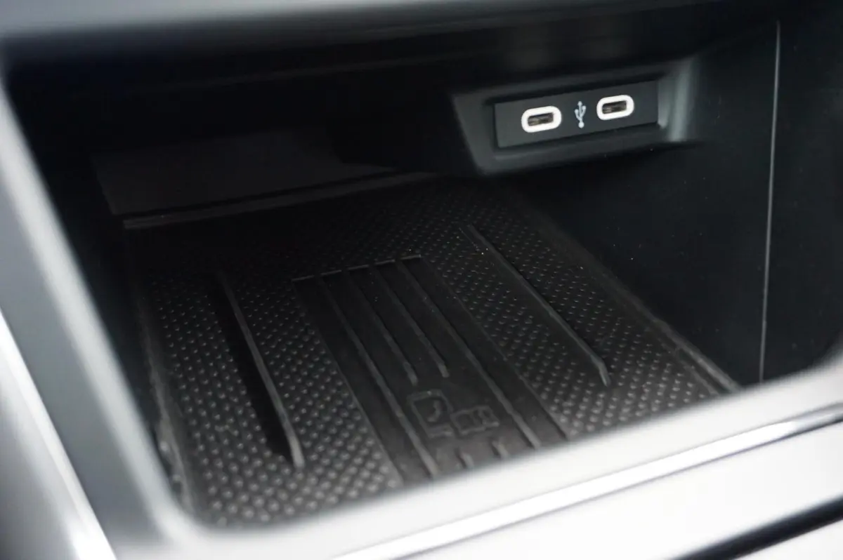 1.0 TSI 115pk DSG Life Edition | Keyless | Achteruitrijcamera | Apple Carplay & Android Auto