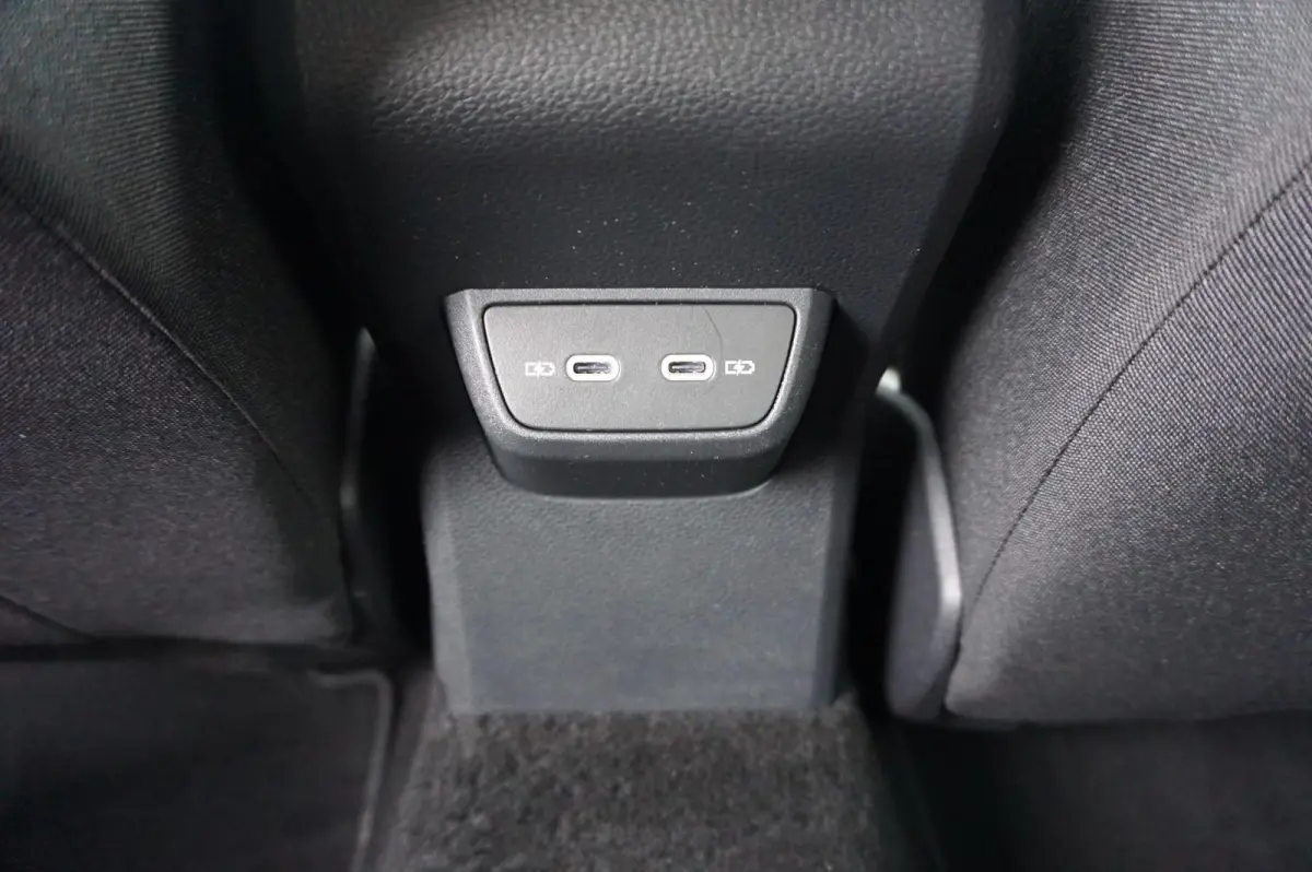 1.0 TSI 115pk DSG Life Edition | Keyless | Achteruitrijcamera | Apple Carplay & Android Auto