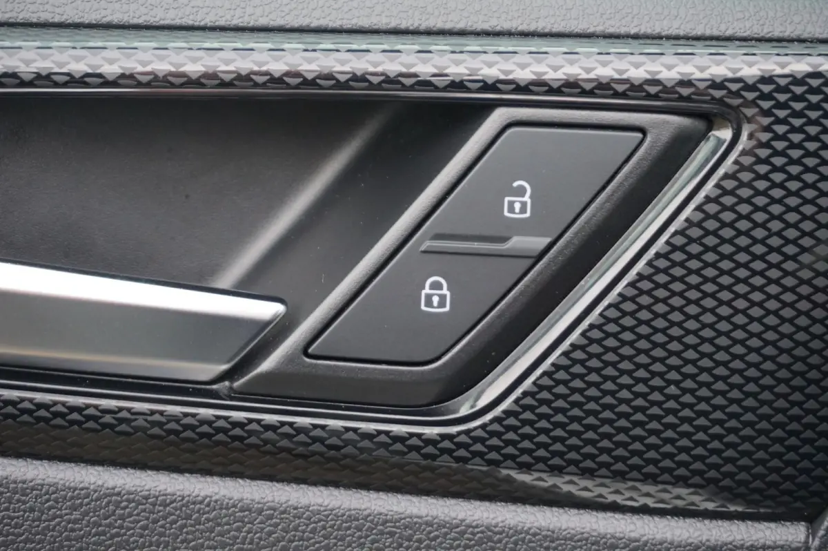 1.0 TSI 115pk DSG Life Edition | Keyless | Achteruitrijcamera | Apple Carplay & Android Auto