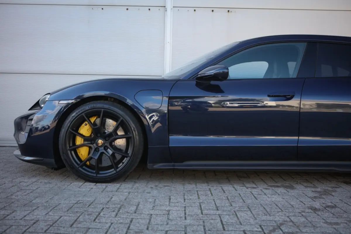 GTS 93,4 kWh | PCCB | Burmester | Carbon | Sport Chrono | Panorama | NL-auto