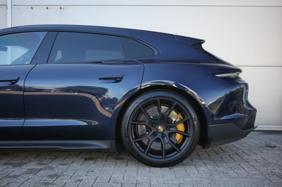 GTS 93,4 kWh | PCCB | Burmester | Carbon | Sport Chrono | Panorama | NL-auto