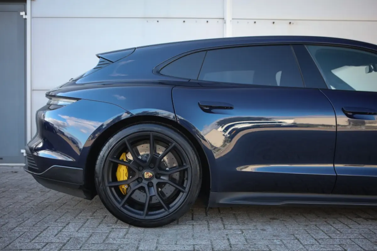 GTS 93,4 kWh | PCCB | Burmester | Carbon | Sport Chrono | Panorama | NL-auto
