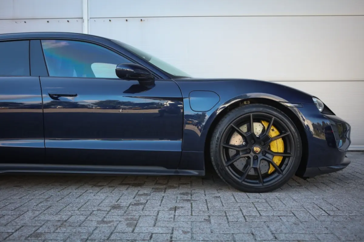 GTS 93,4 kWh | PCCB | Burmester | Carbon | Sport Chrono | Panorama | NL-auto