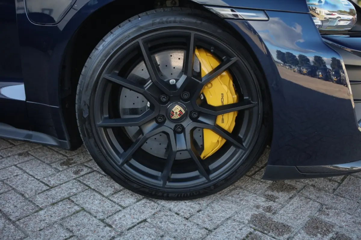 GTS 93,4 kWh | PCCB | Burmester | Carbon | Sport Chrono | Panorama | NL-auto